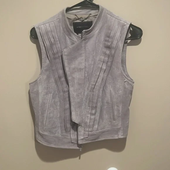 Beautiful BCBG MAXAZRIA Vest!!! LIKE NEW! - Picture 2 of 6
